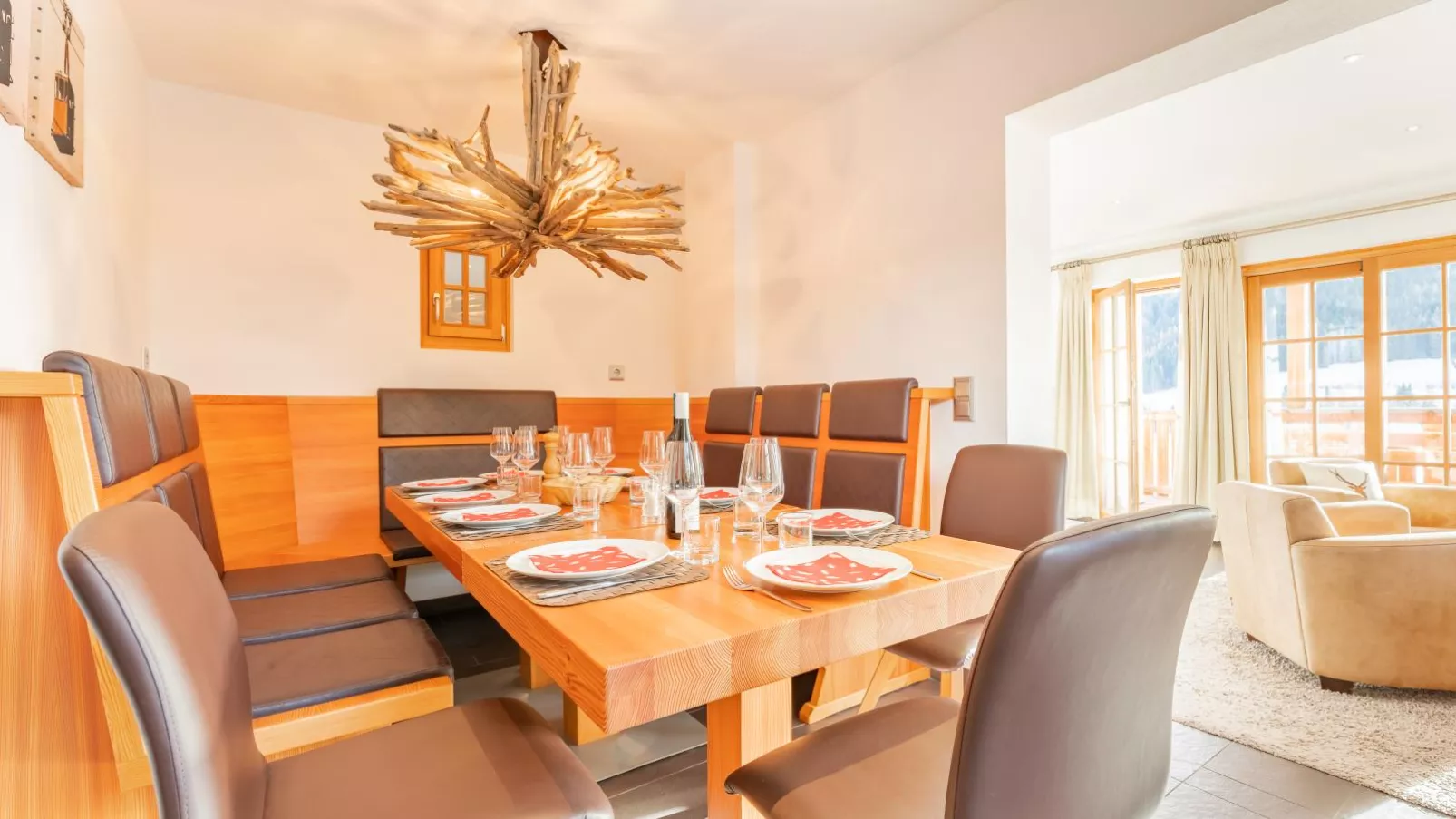 Bellevue-Dining room