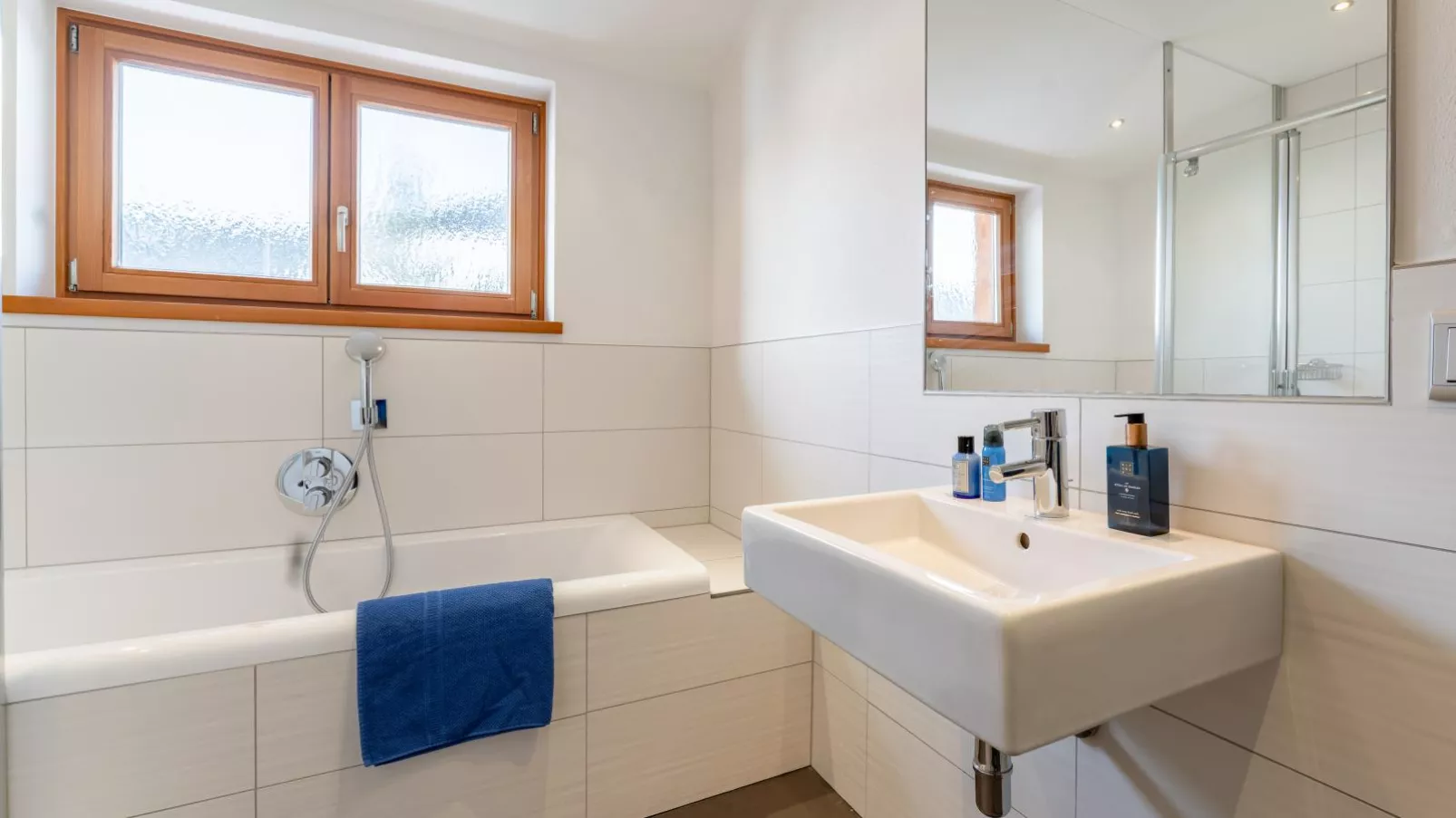 Bellevue-Bathroom