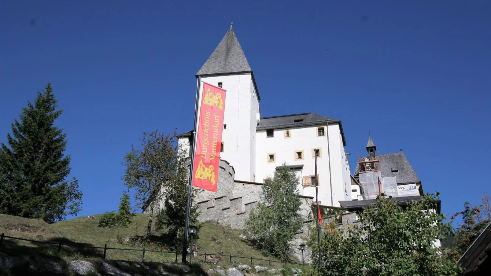 Wolfgangchalet A-Areas summer 1km
