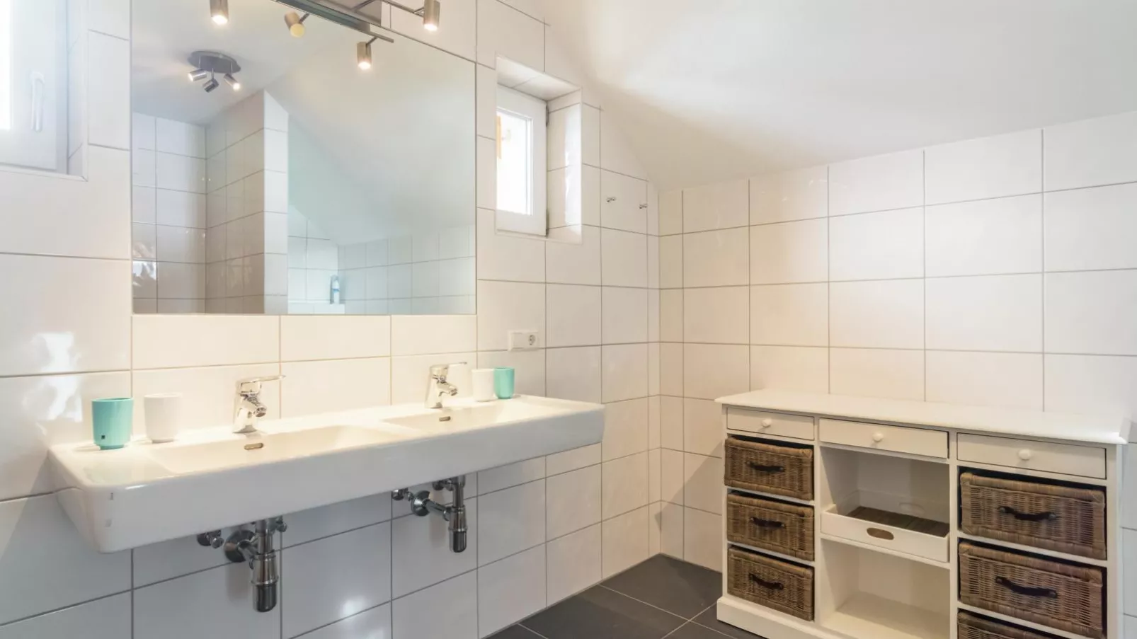 Sonnenalm-Bathroom