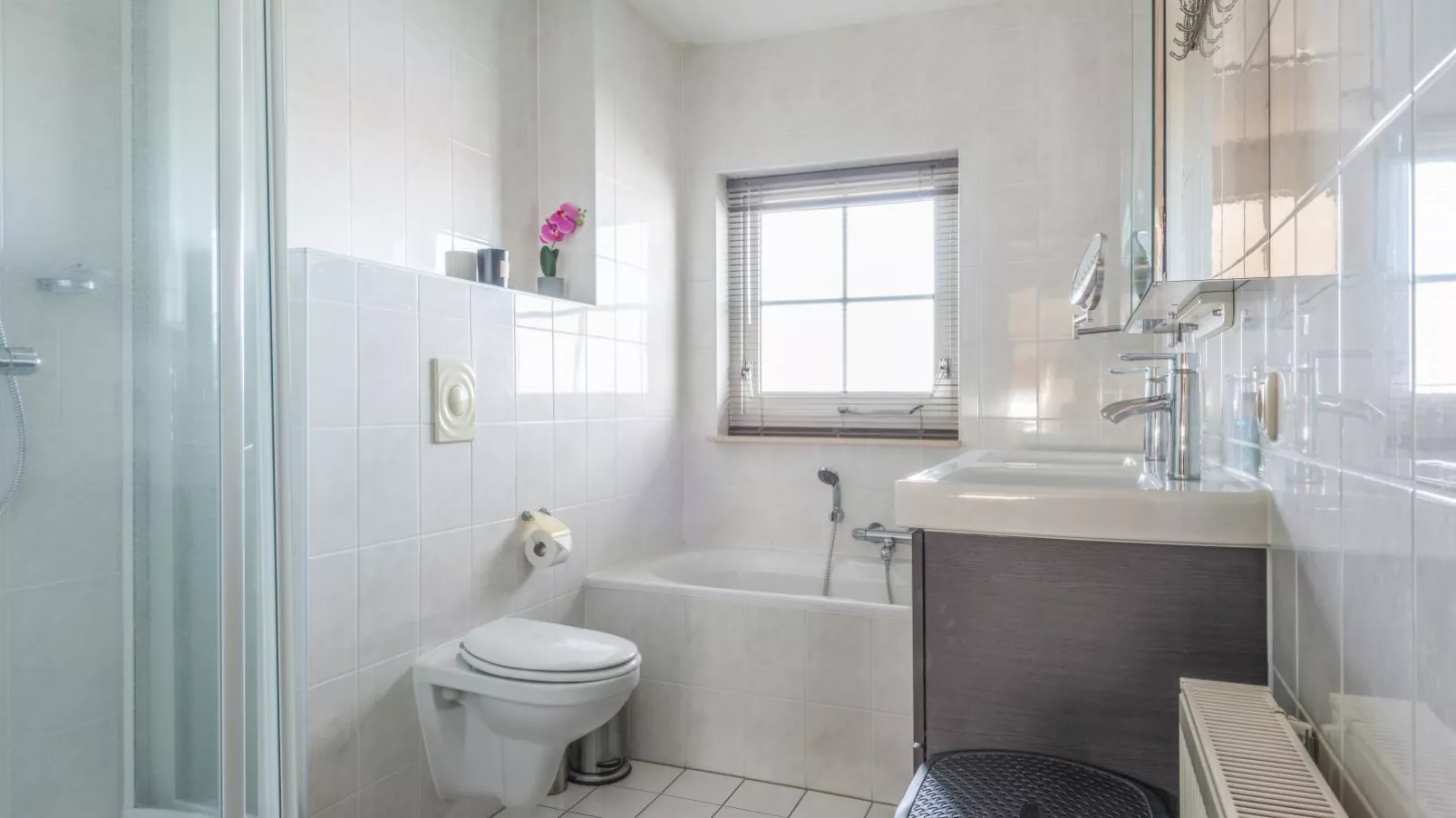 Schippershuis Stavoren-Bathroom