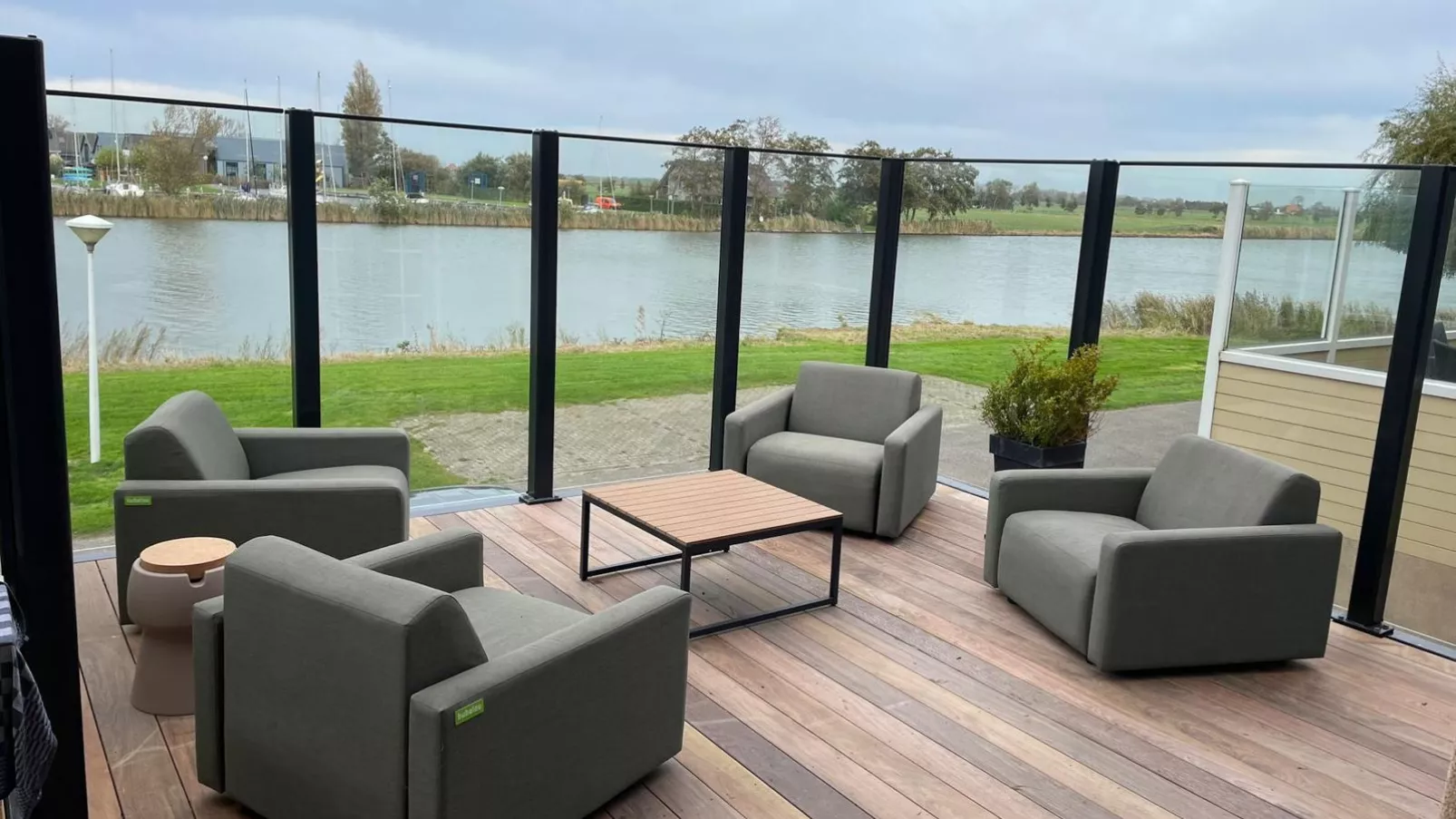 Schippershuis Stavoren-Terrace balcony