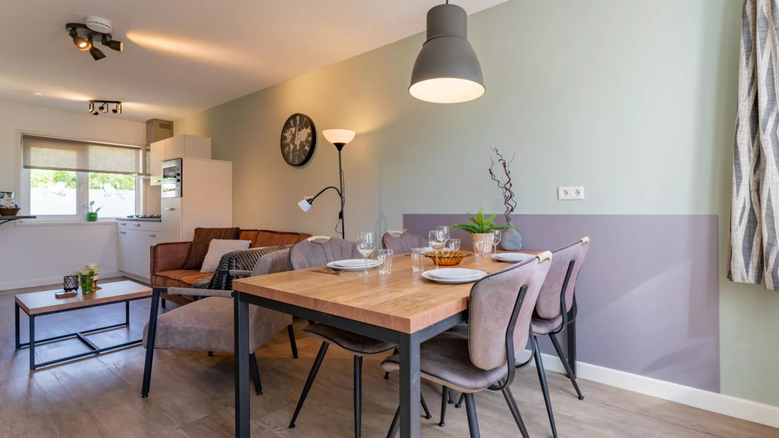Tiny House Koolmees-Dining room