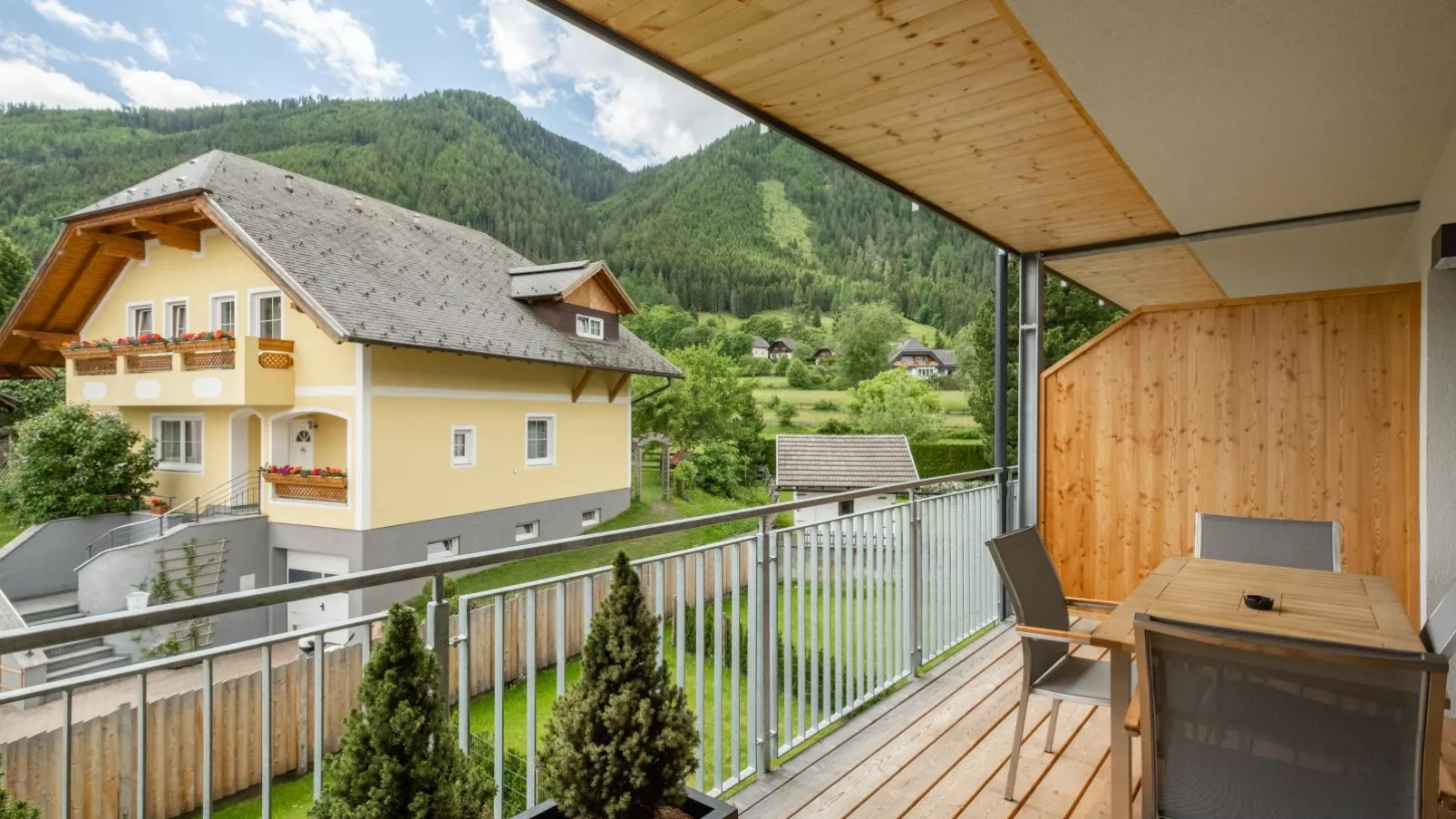 Ski Nature Apartment Lungau Top 8-Terrassenbalkon