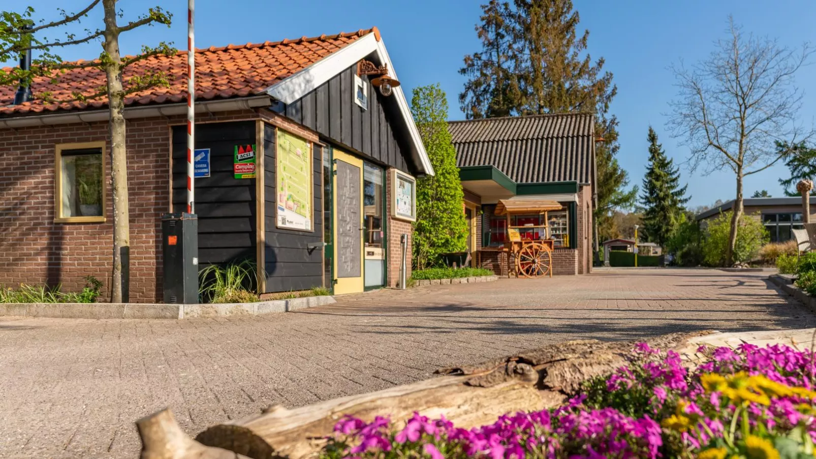 De Buizerd-Park facilities