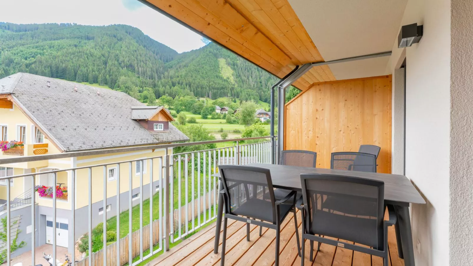 Ski Nature Apartment Lungau Top 13-Terrassenbalkon