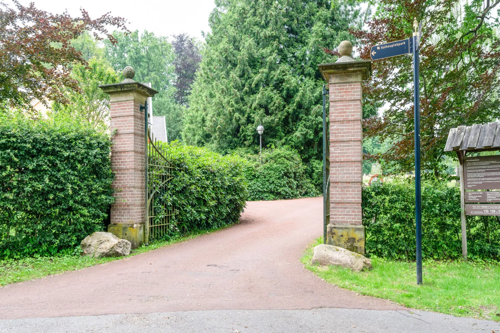 De Engelse tuin van Oldenzaal-Reception hall