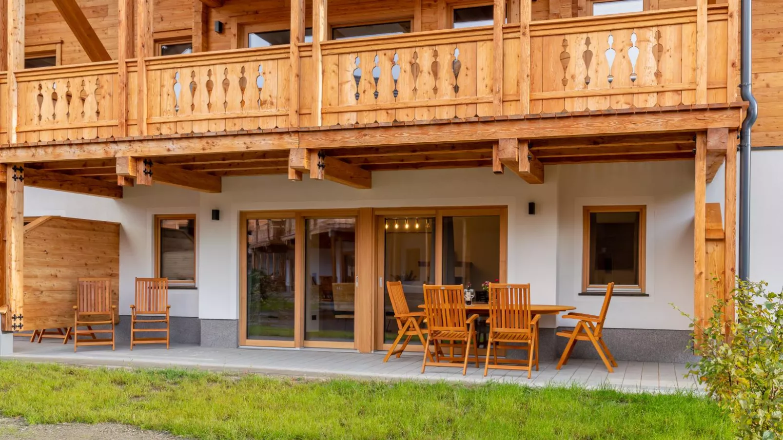 AlmApARTment Mauterndorf Pichl 7-2-Terrassenbalkon