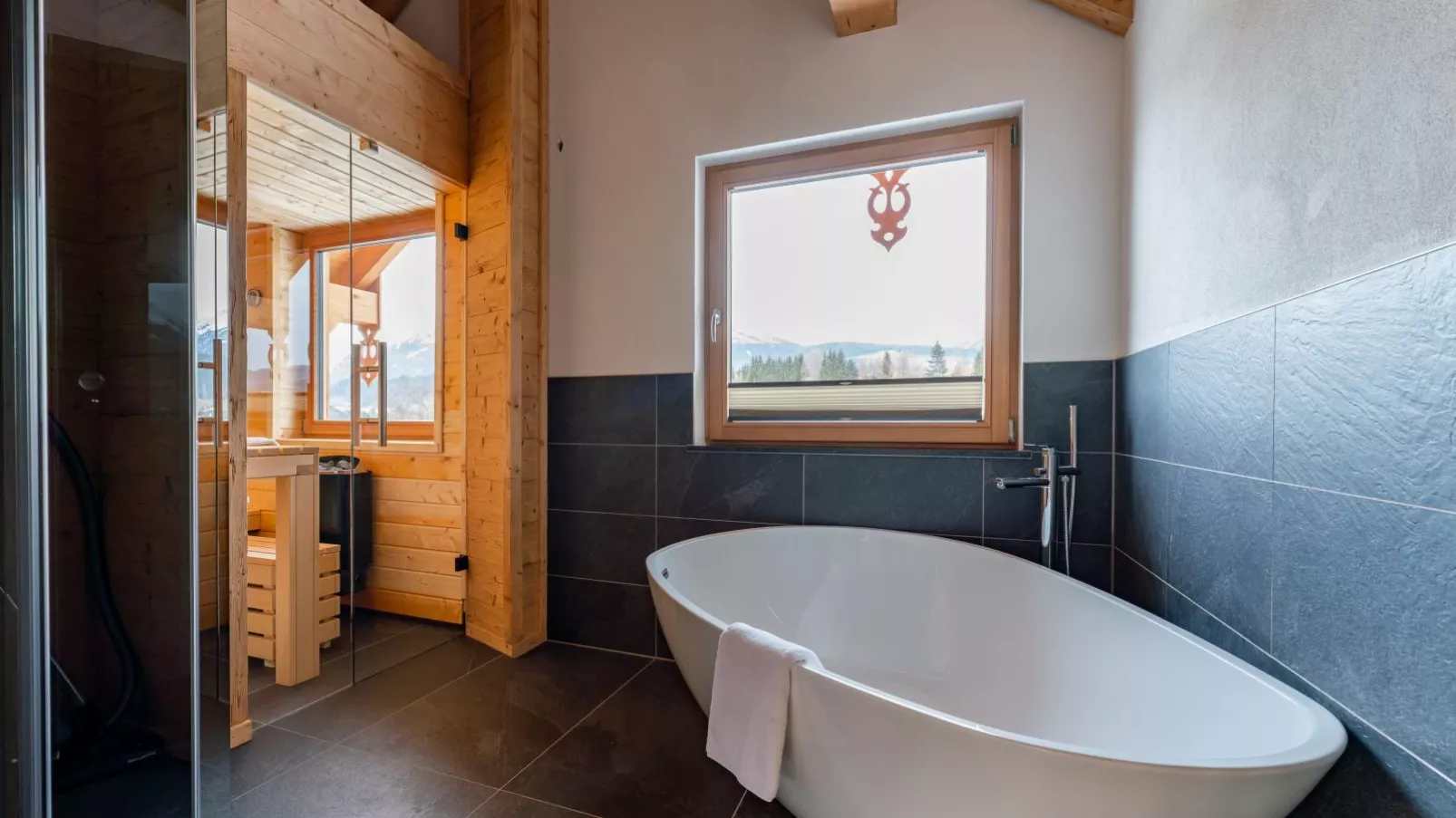 AlmApARTment Mauterndorf Pichl 7-4-Bathroom