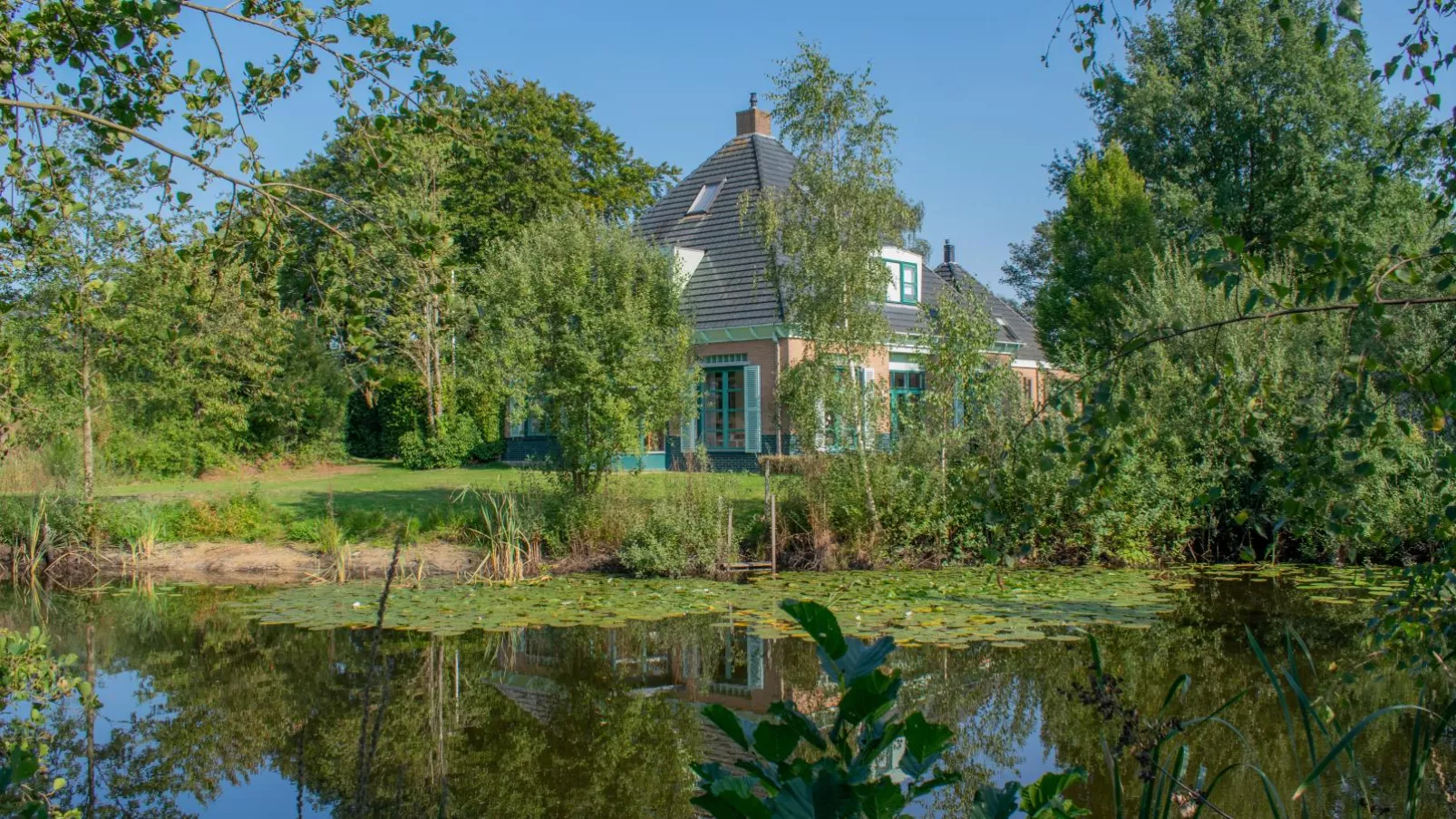 De Spannevogel-Exterior summer