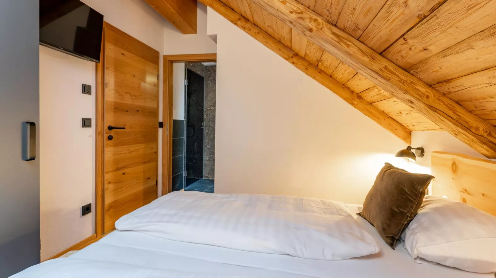 AlmApARTment Mauterndorf Pichl 7-4-Bedroom