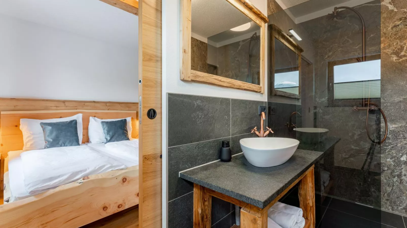 AlmApARTment Mauterndorf Pichl 7-1-Bathroom