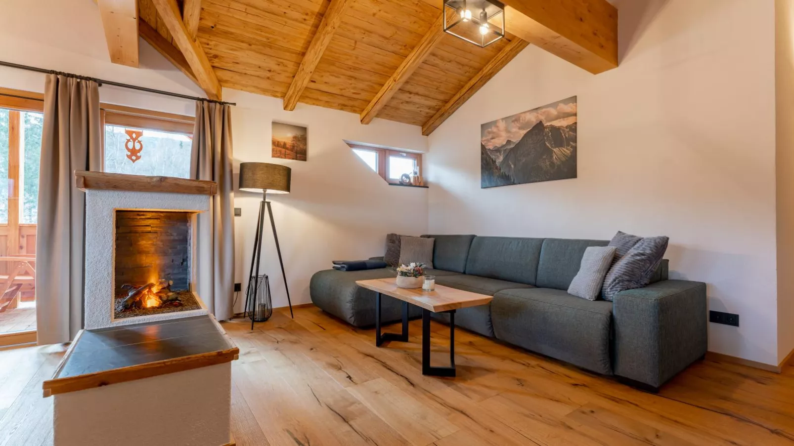 AlmApARTment Mauterndorf Pichl 7-5-Living room