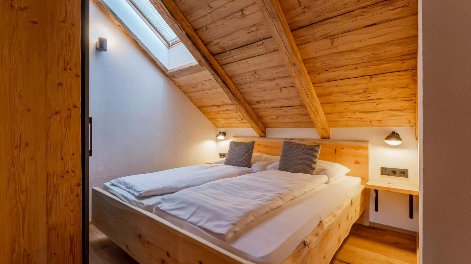 AlmApARTment Mauterndorf Pichl 7-5-Bedroom