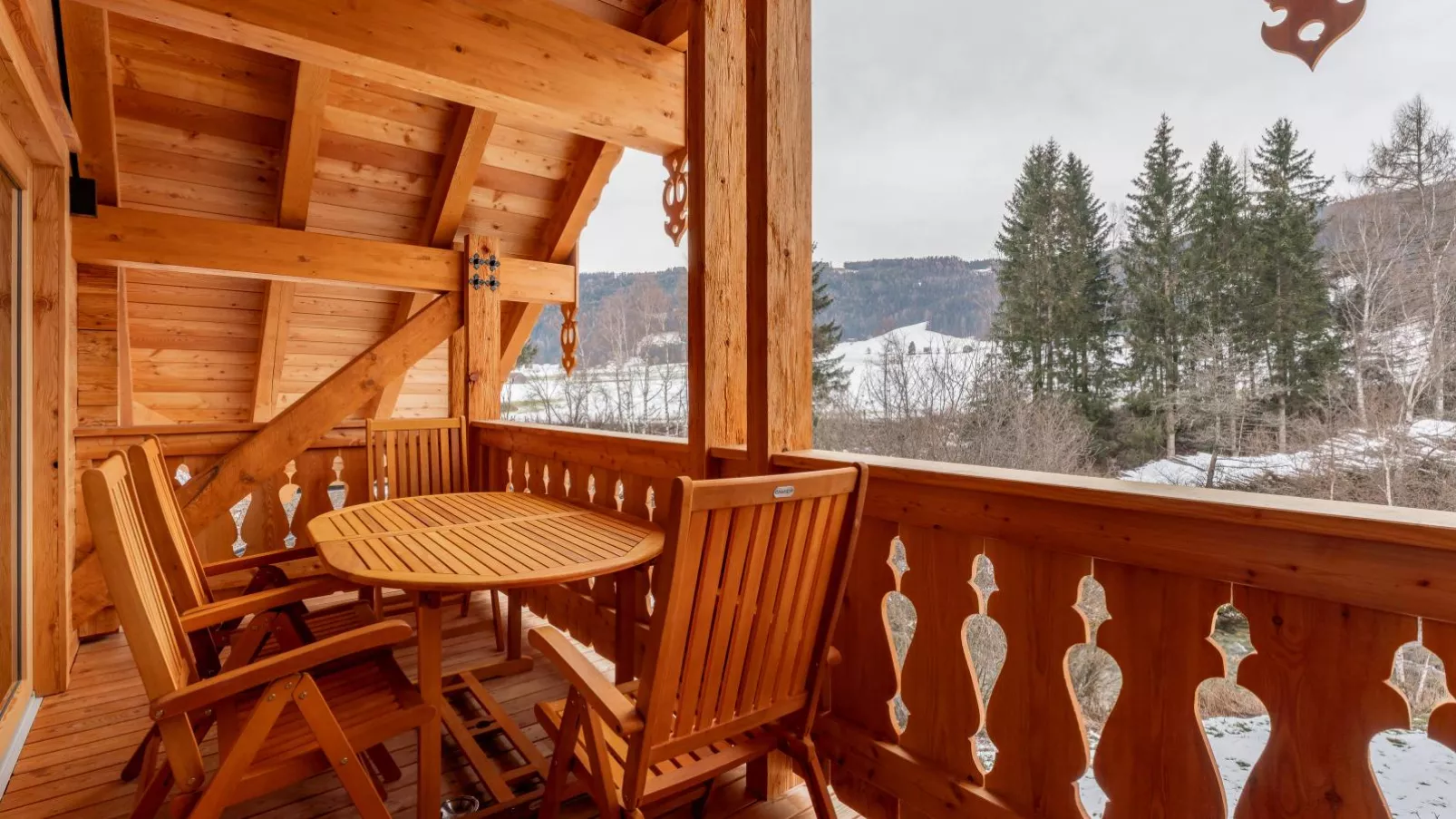 AlmApARTment Mauterndorf Pichl 7-5-Terrace balcony