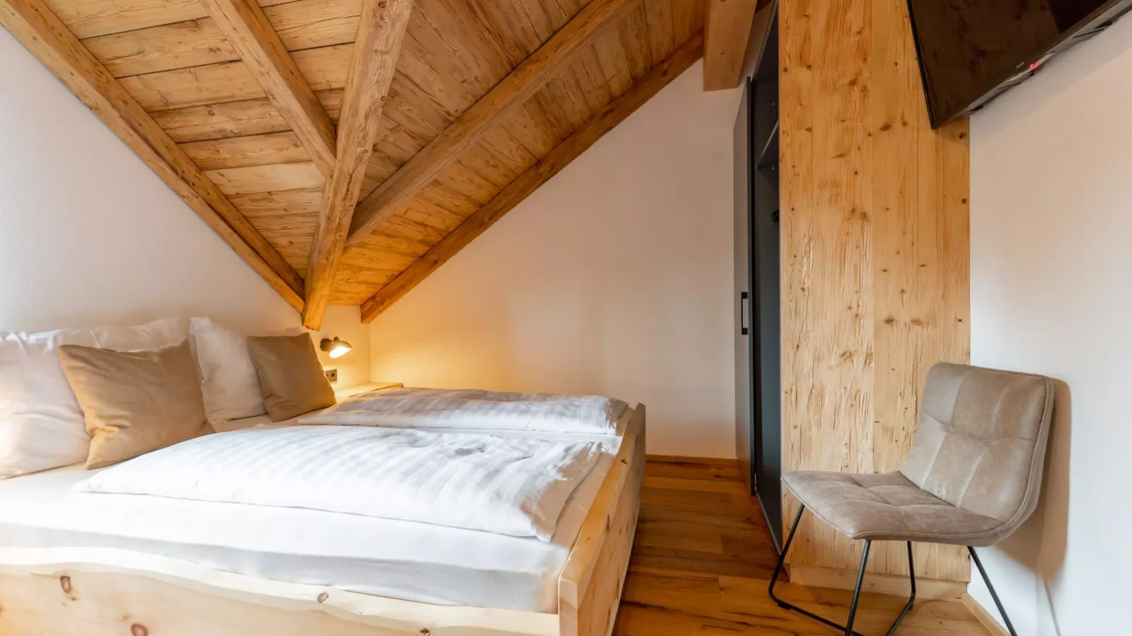 AlmApARTment Mauterndorf Pichl 8-3-Bedroom
