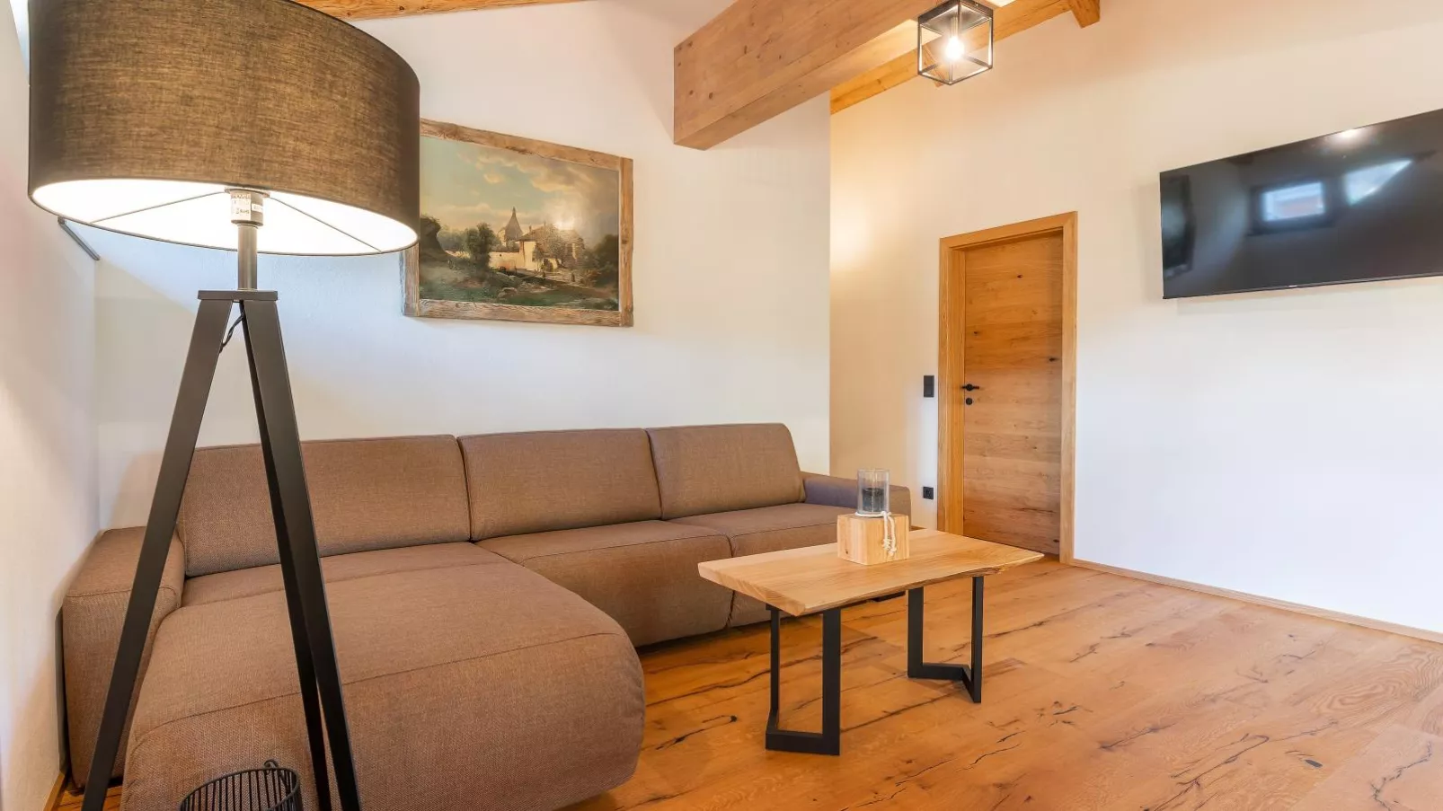 AlmApARTment Mauterndorf Pichl 9-5-Living room