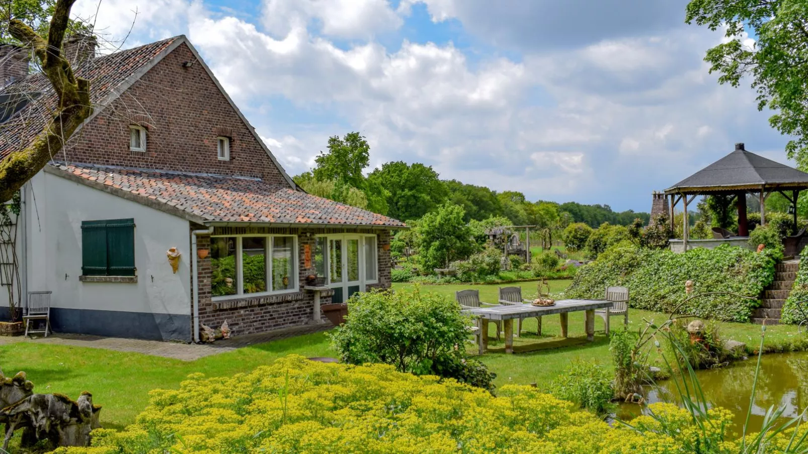 Atelier Roza-Gardens summer