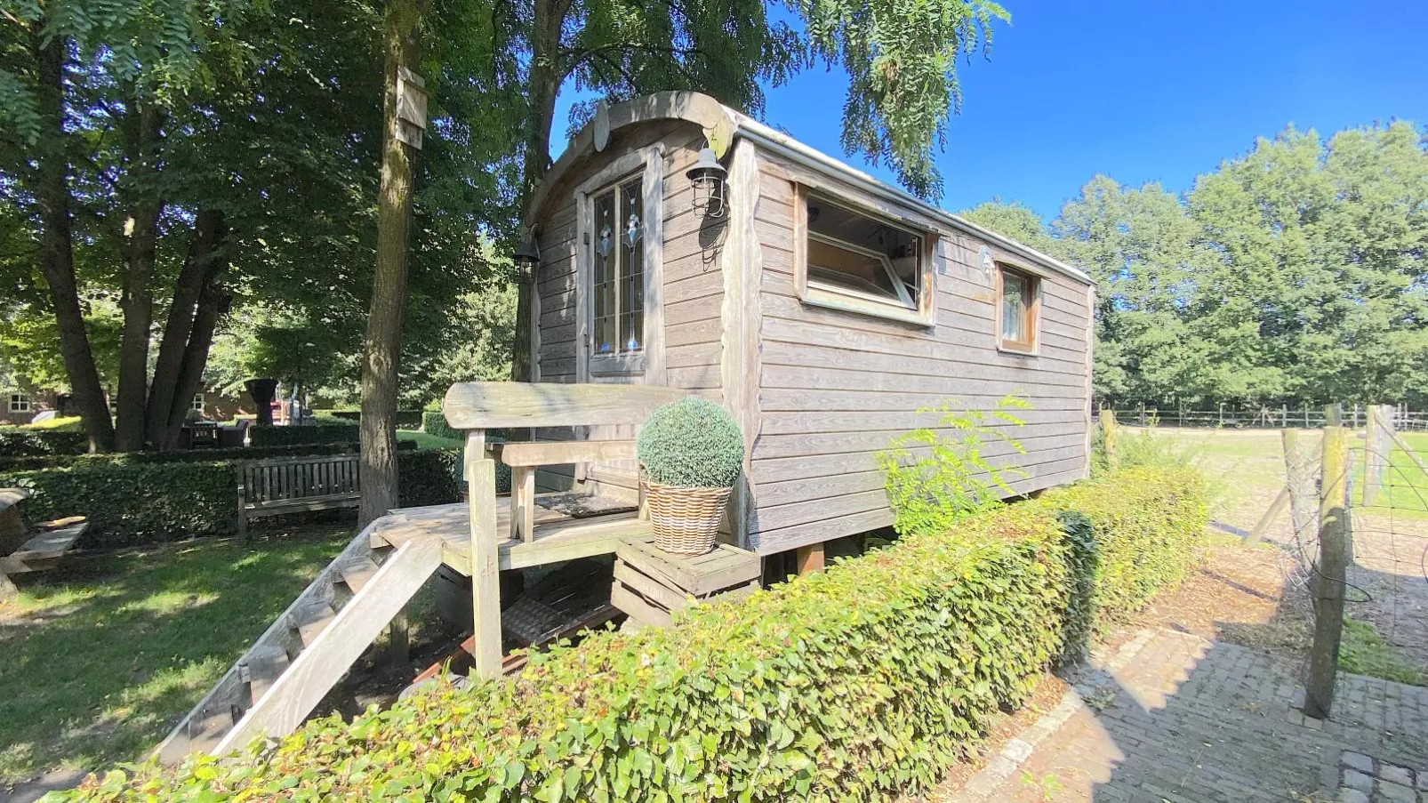 Pipowagen het Oventje-Exterior summer