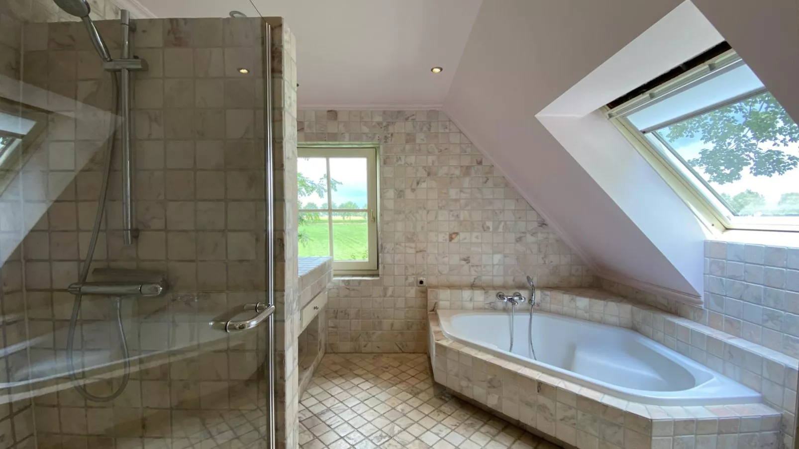 De Meerenhoeve-Bathroom