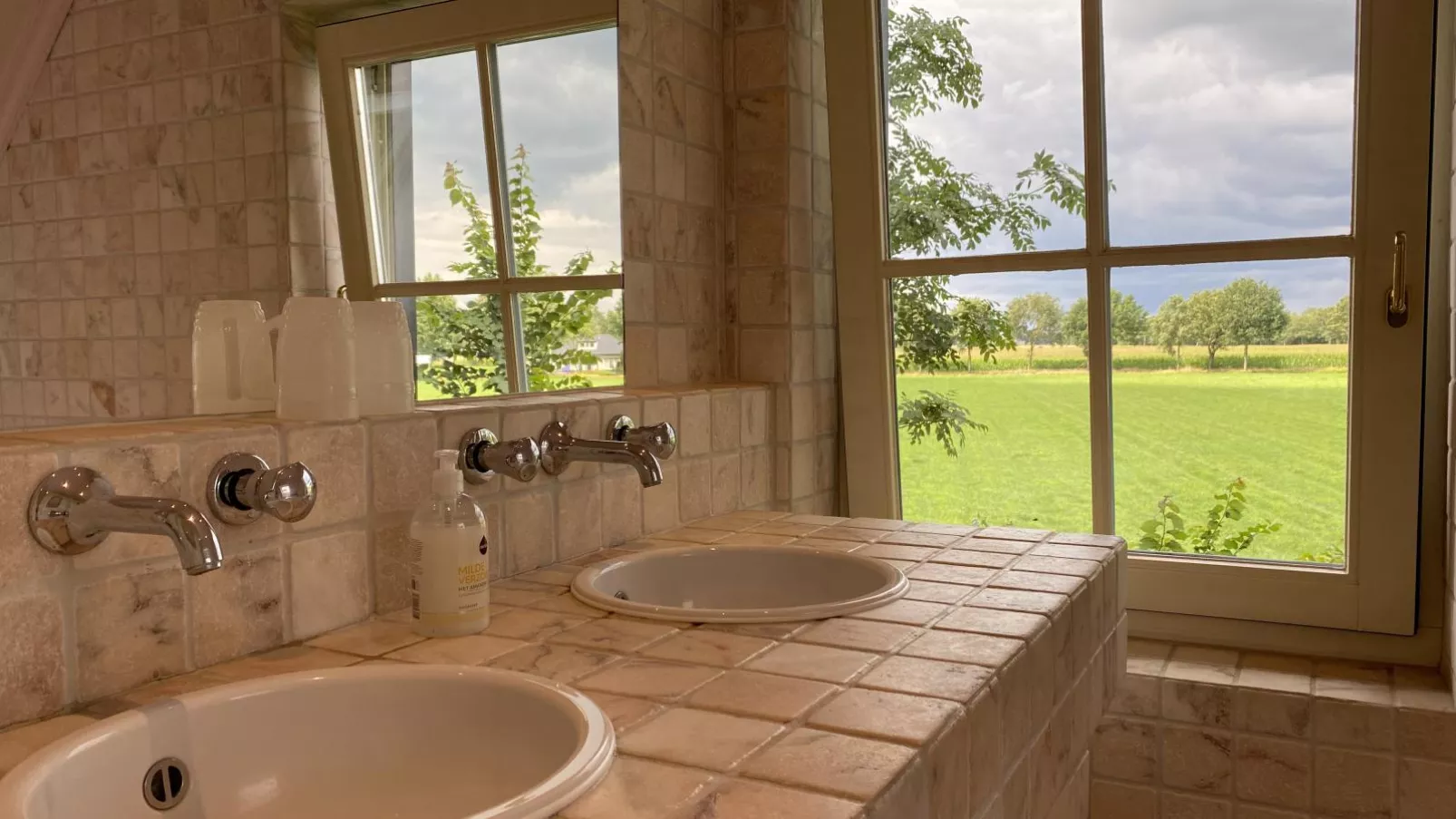 De Meerenhoeve-Bathroom