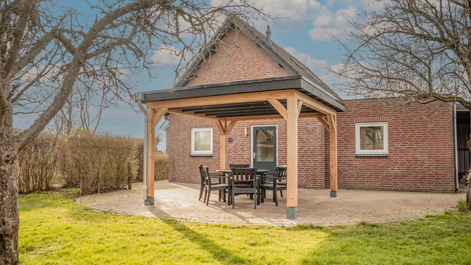Alpacafarm Vorstenbosch-Exterior summer
