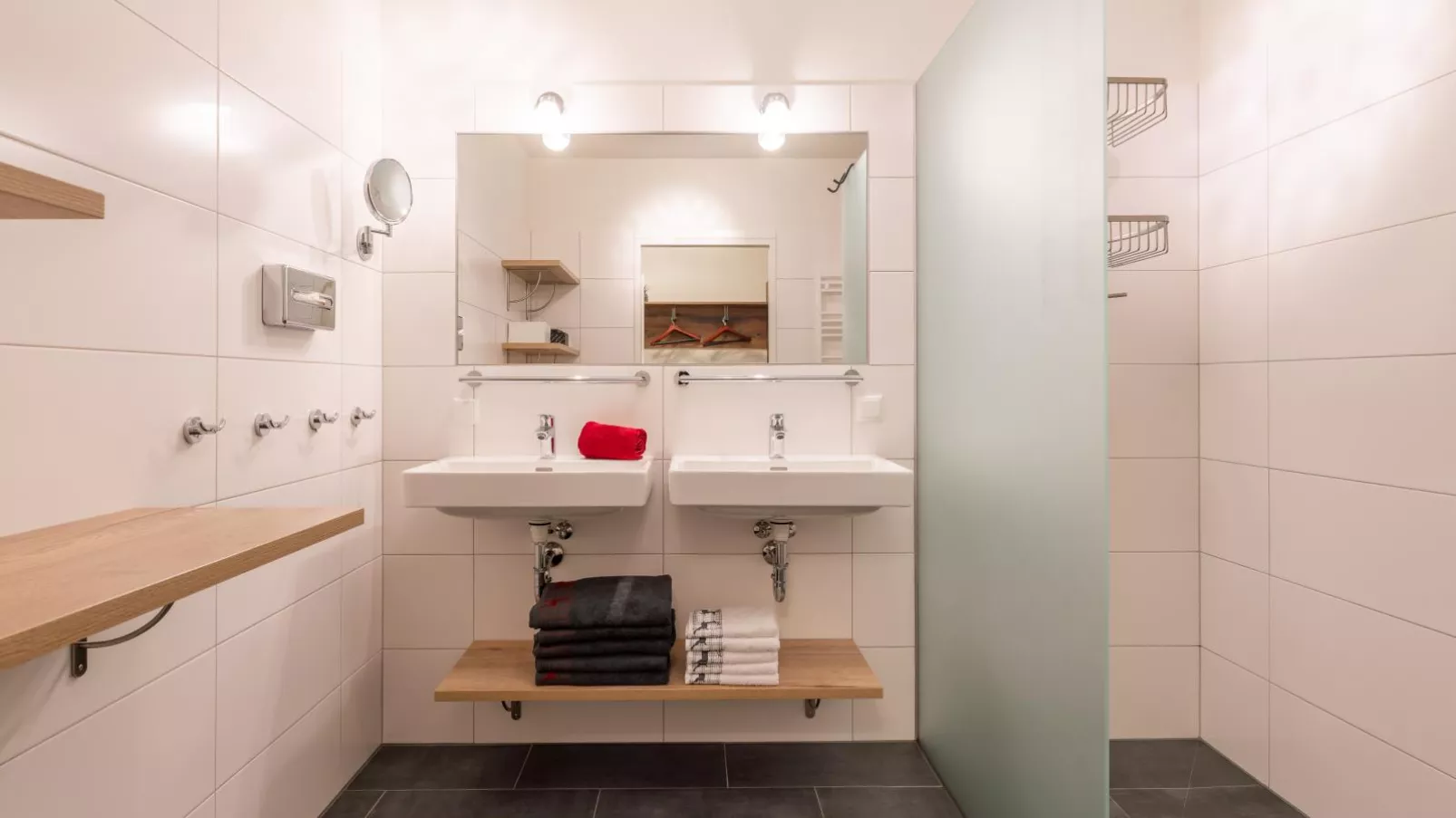 Lungau Residence-Bathroom