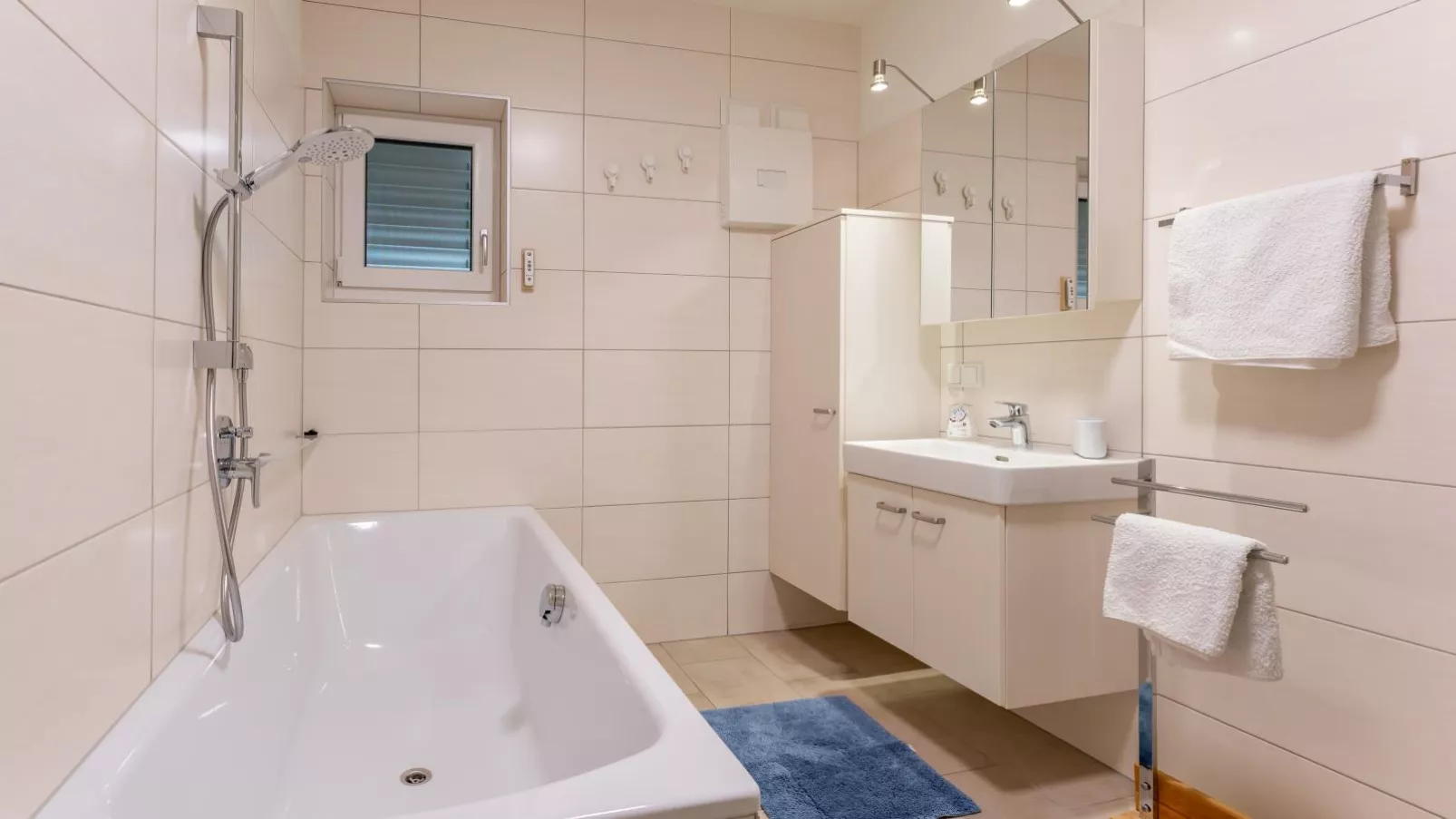 Lungau Residence Top 0-6-Bathroom