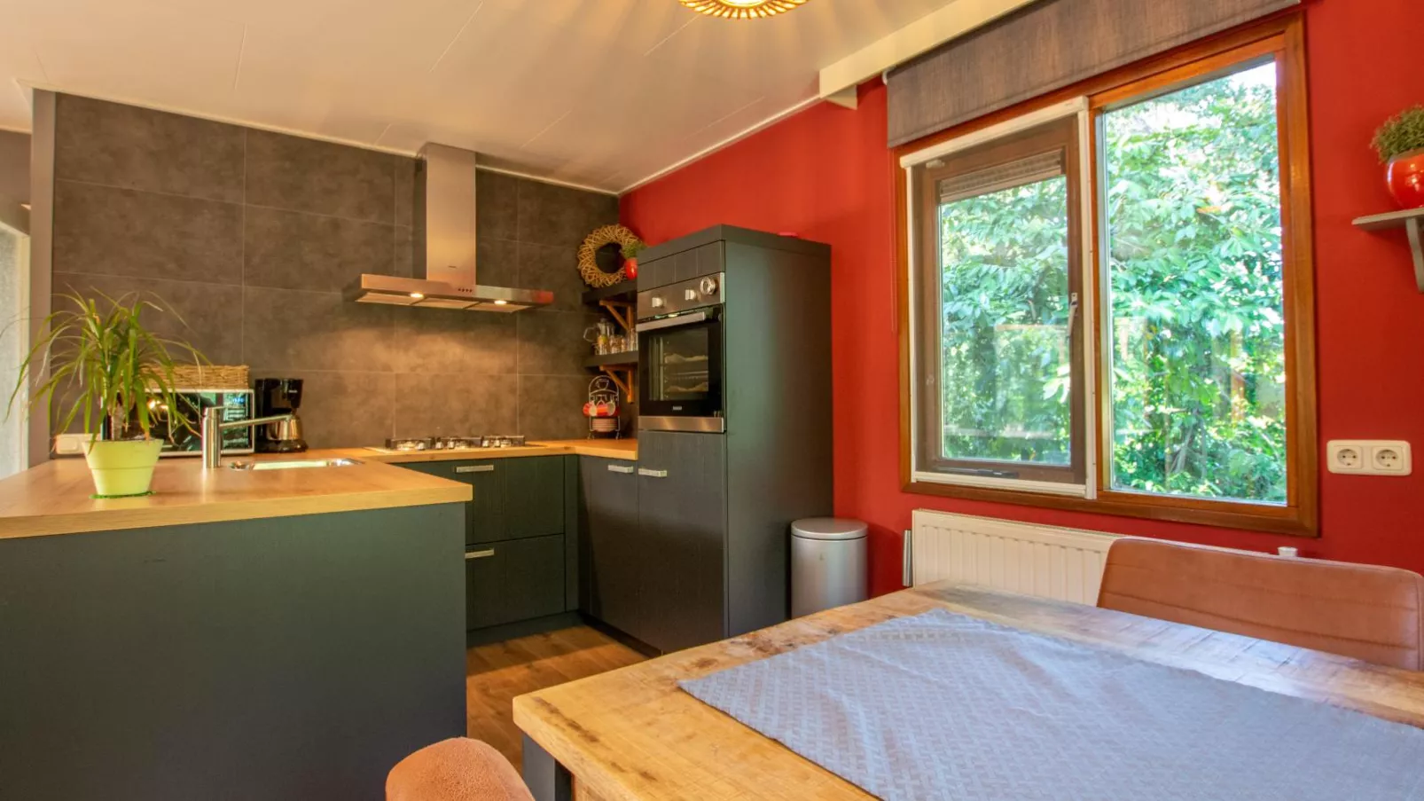 Witte Bungalow-Salle à manger