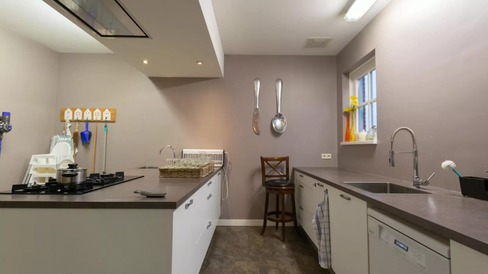 Lodge Slabroek-Kitchen