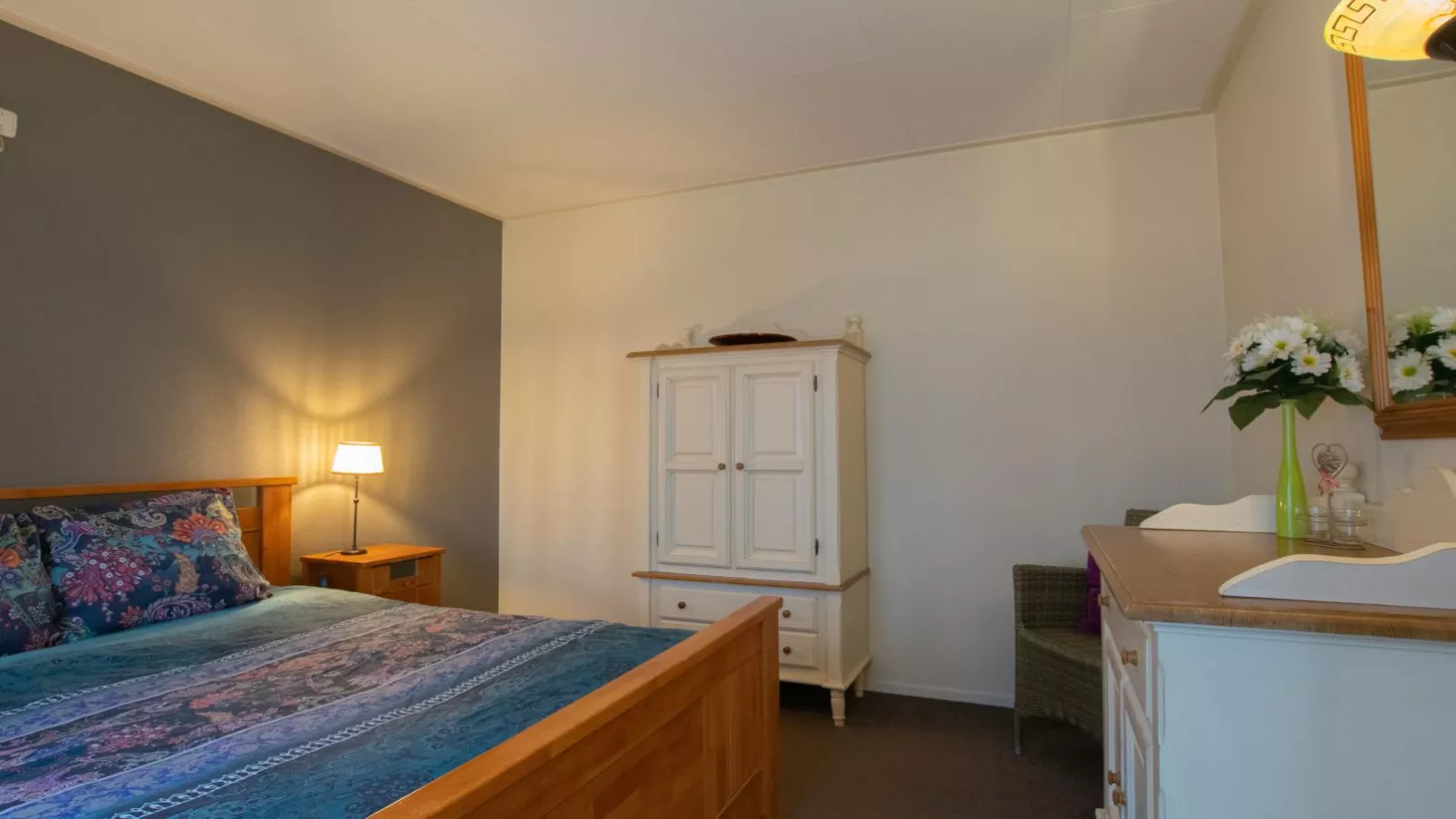 Villa Maashorst-Bedroom