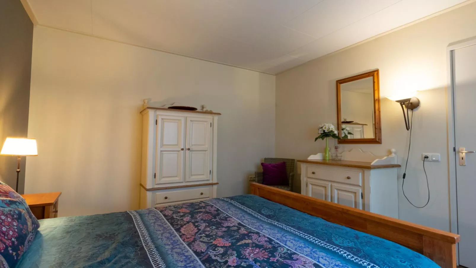 Villa Maashorst-Bedroom