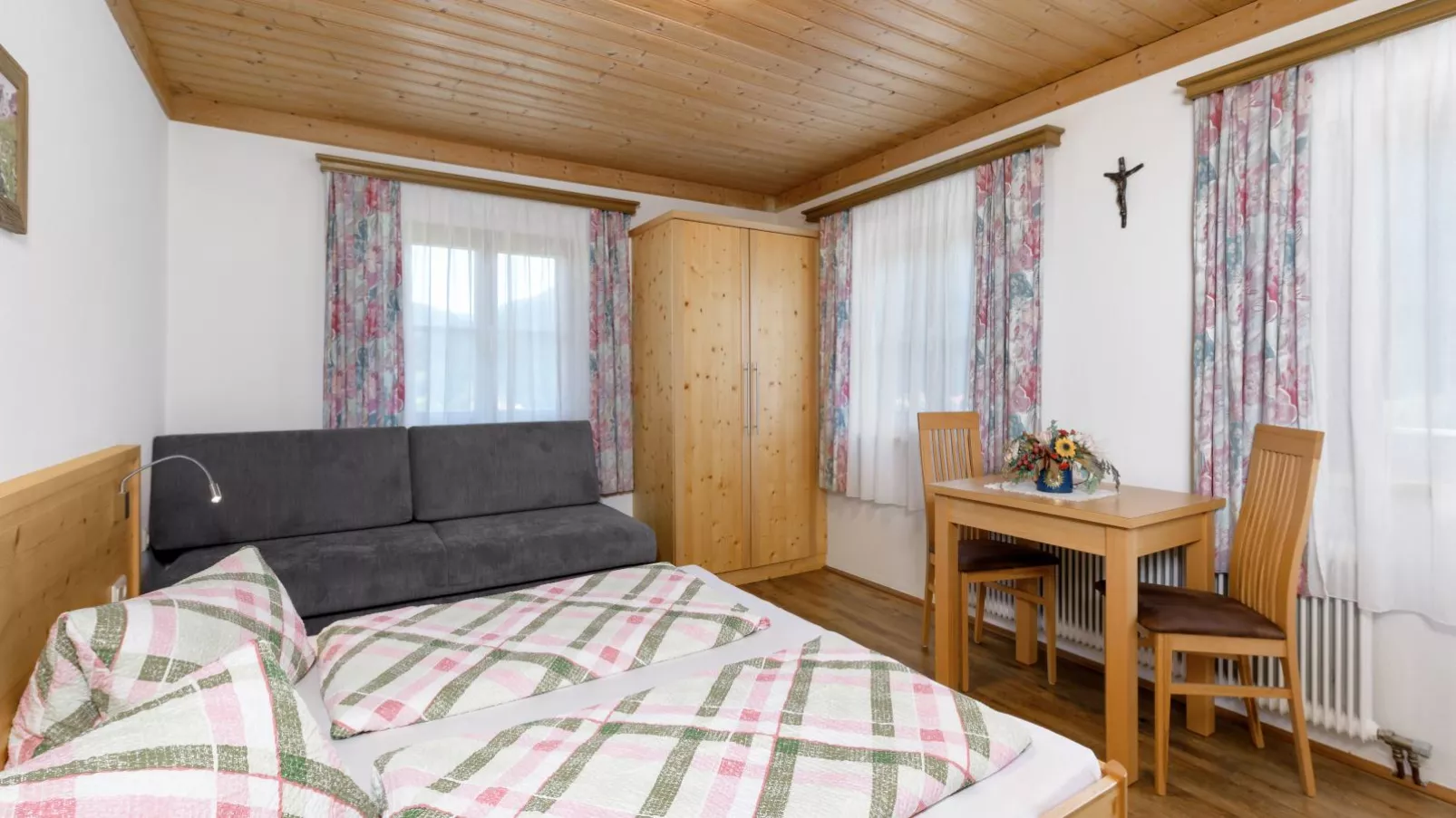 Haus Tanja-Schlafzimmer