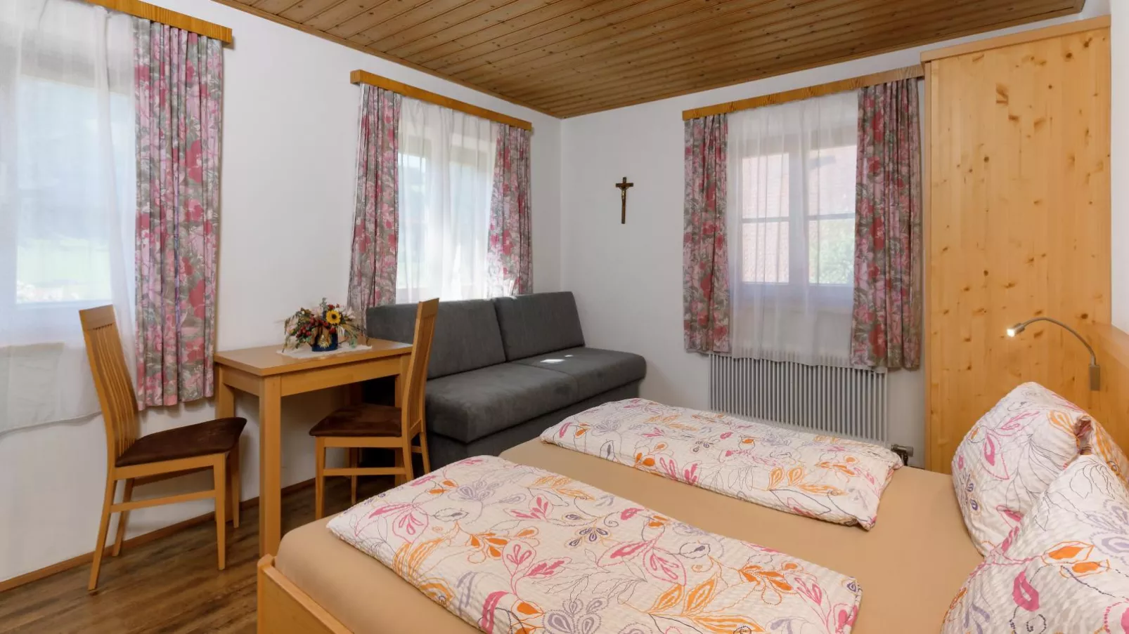 Haus Tanja-Schlafzimmer