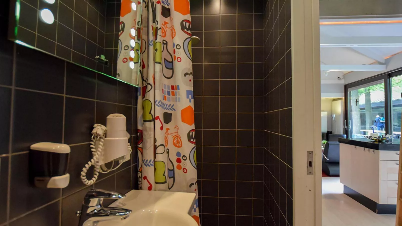 Uilenpad 11-13-Bathroom