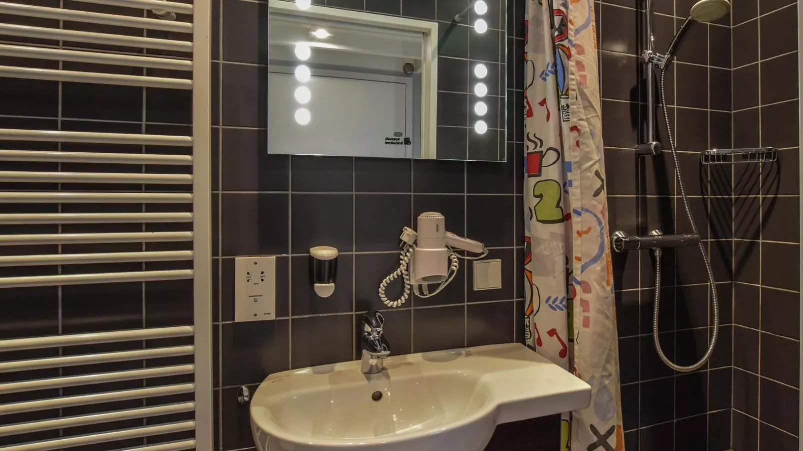 Uilenpad 11-13-Bathroom