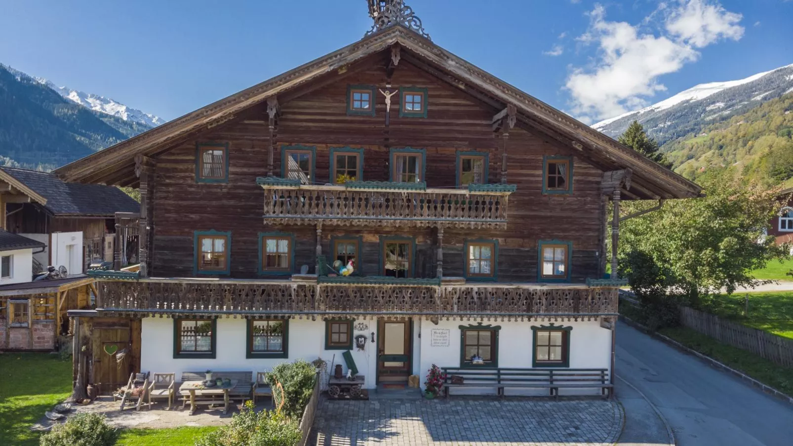 Hauserbauer Small-Exterior summer