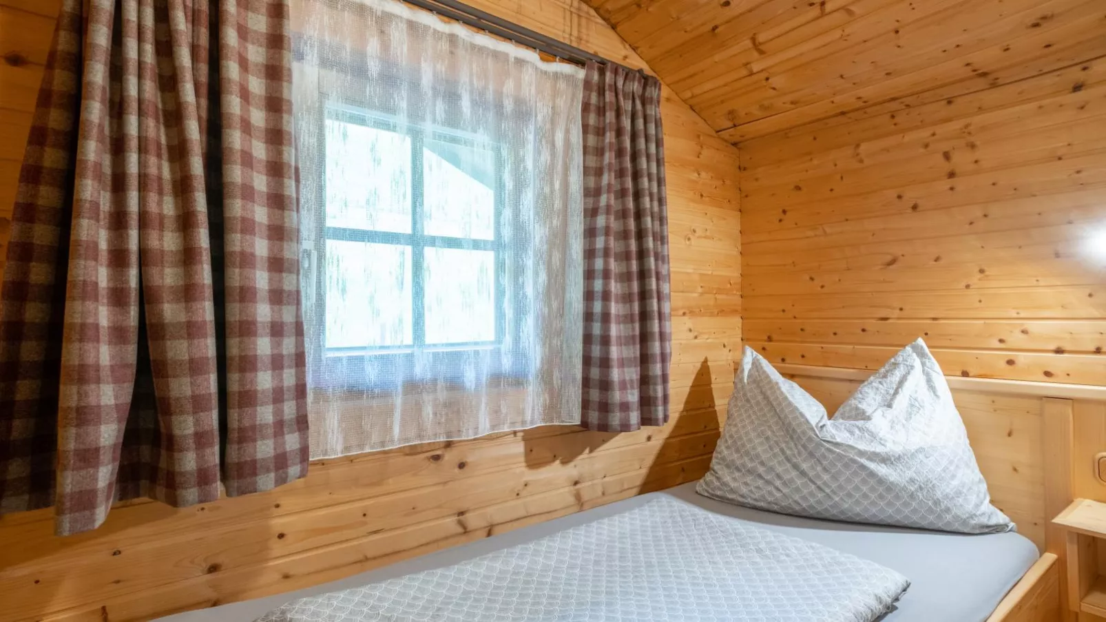 Schüttbach-Bedroom
