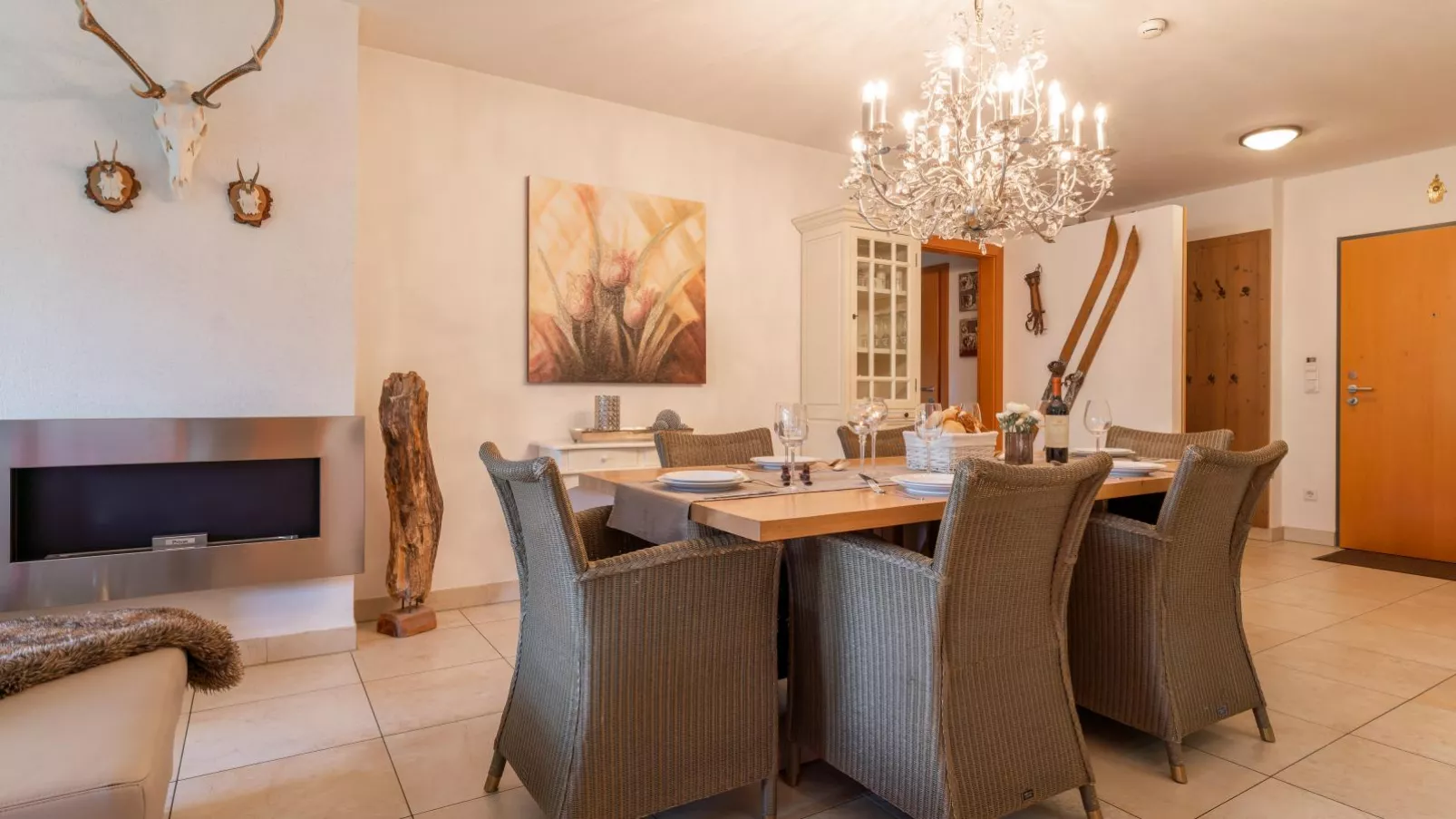 Style Apartment Kaprun - Top 9 - By Villa for You-Dining room
