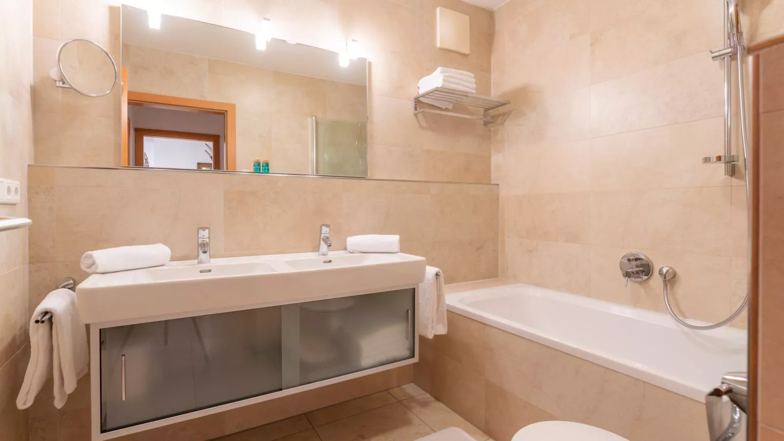Style Apartment Kaprun - Top 9 - By Villa for You-Bathroom