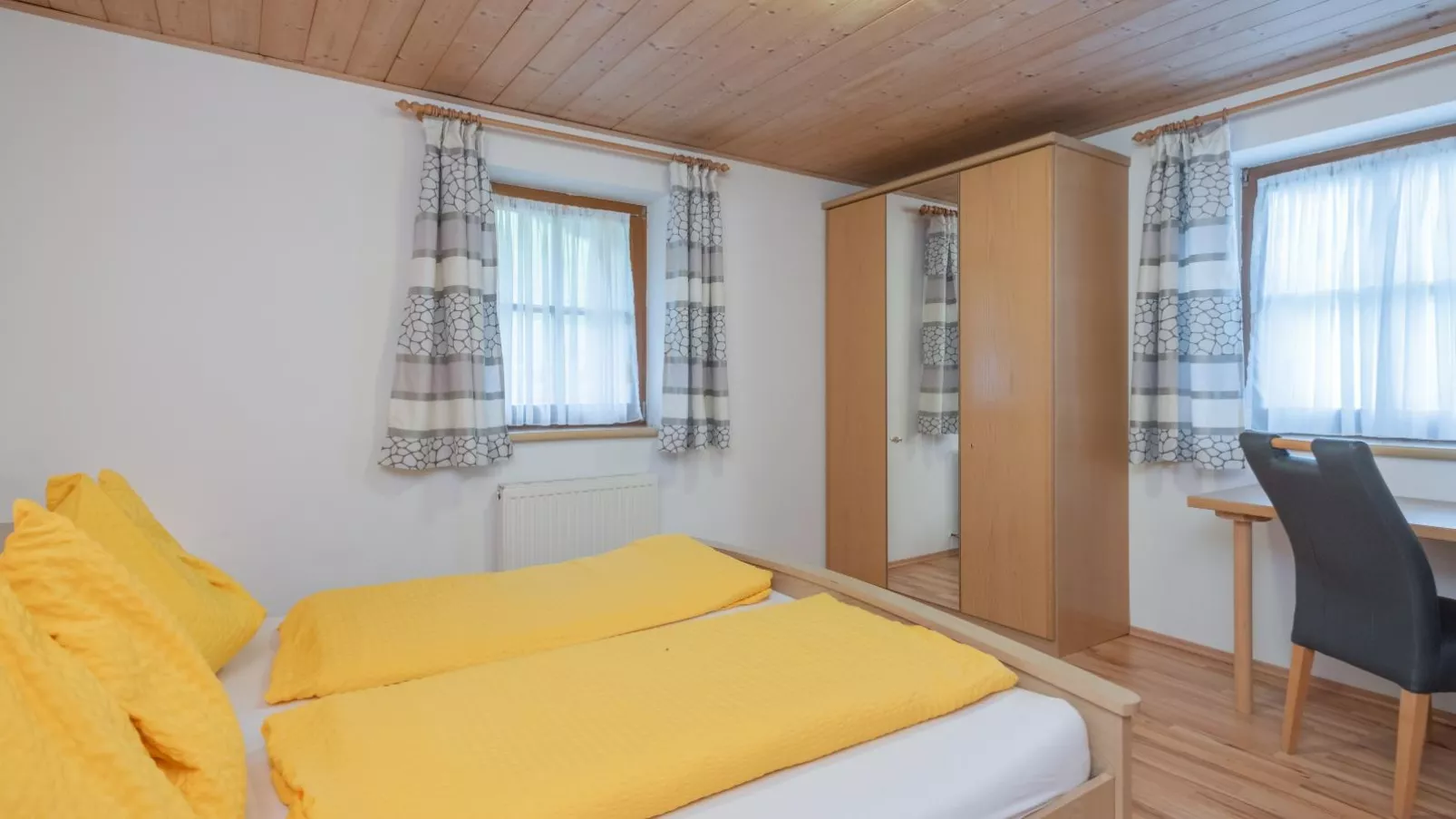 Haus Durchegg-Bedroom