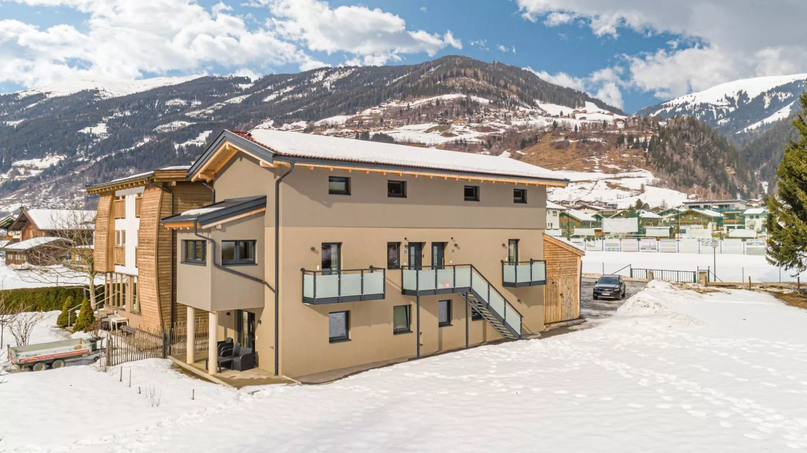Tobias Top 2-Exterior winter