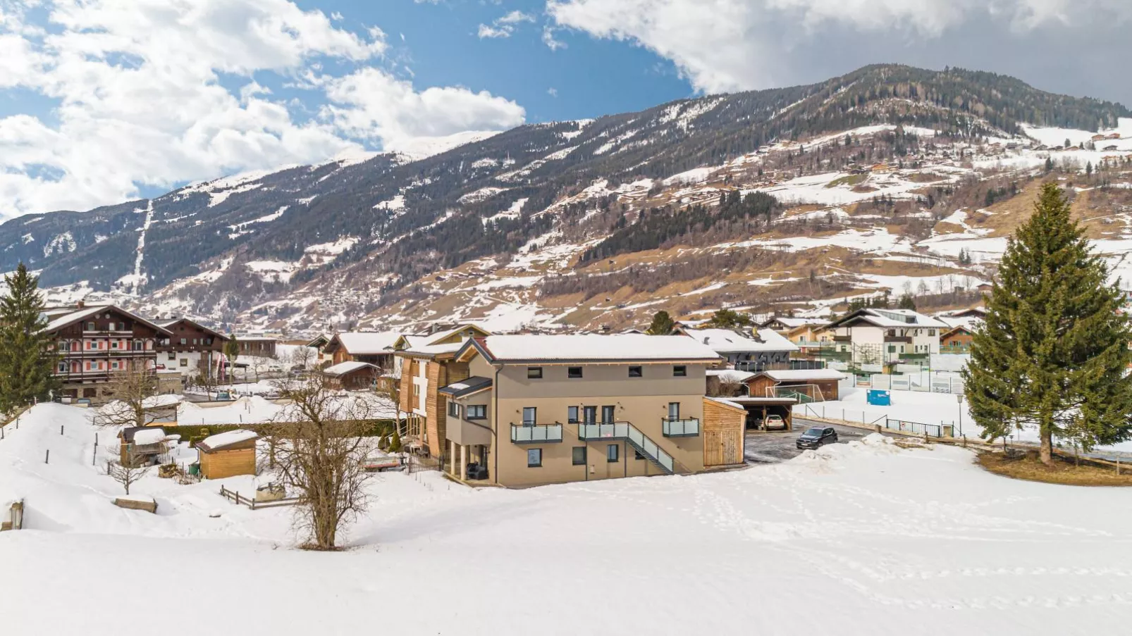 Tobias Top 2-Exterior winter