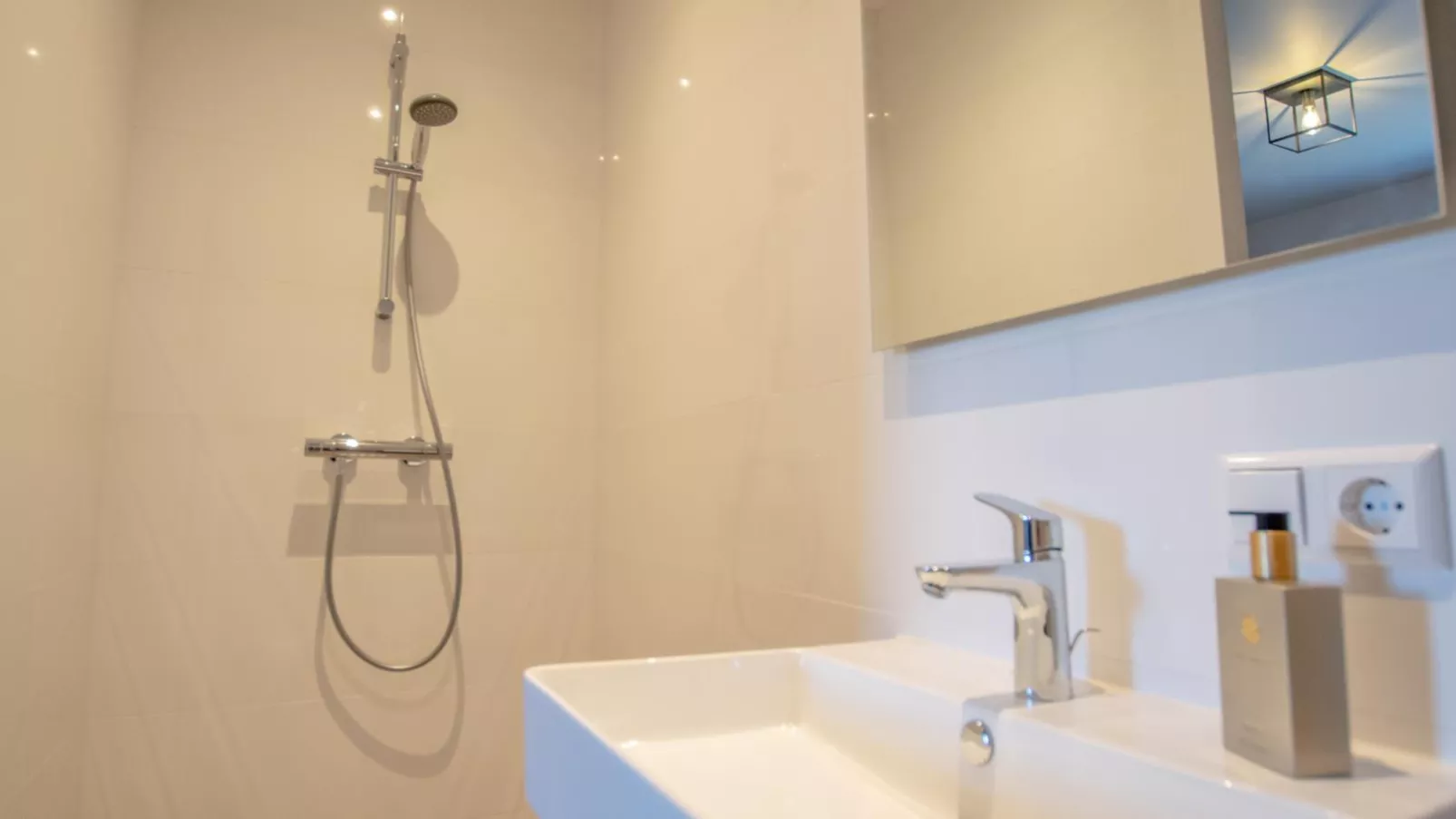 Jonkershof-Bathroom