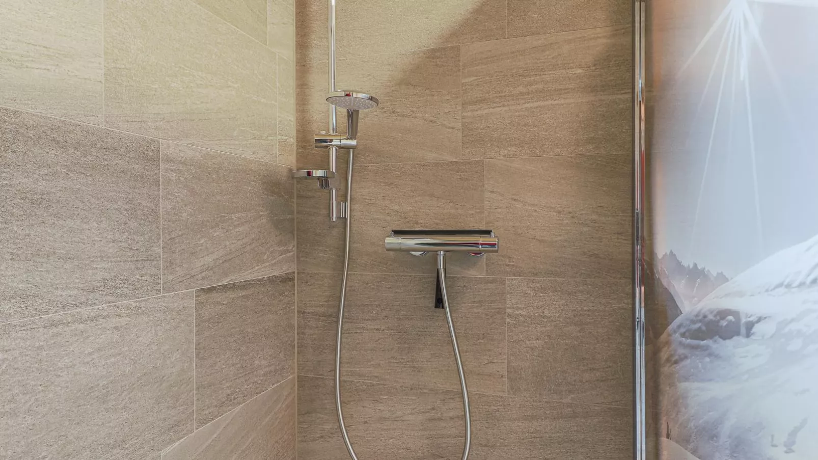 Tobias Top 2-Bathroom