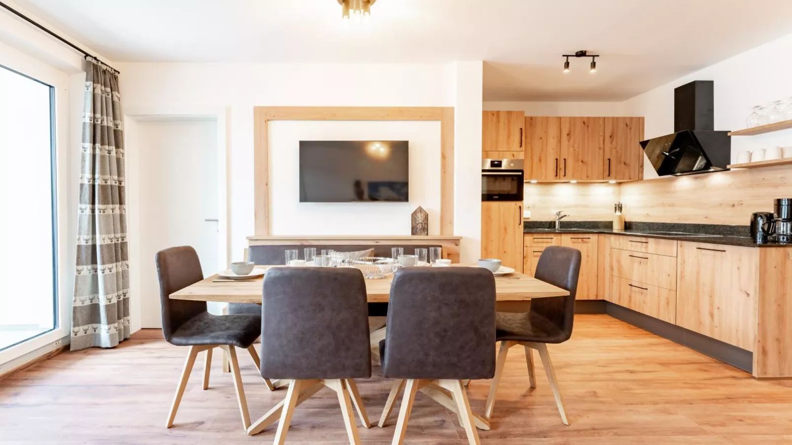 Falken Suites TOP 3-Dining room