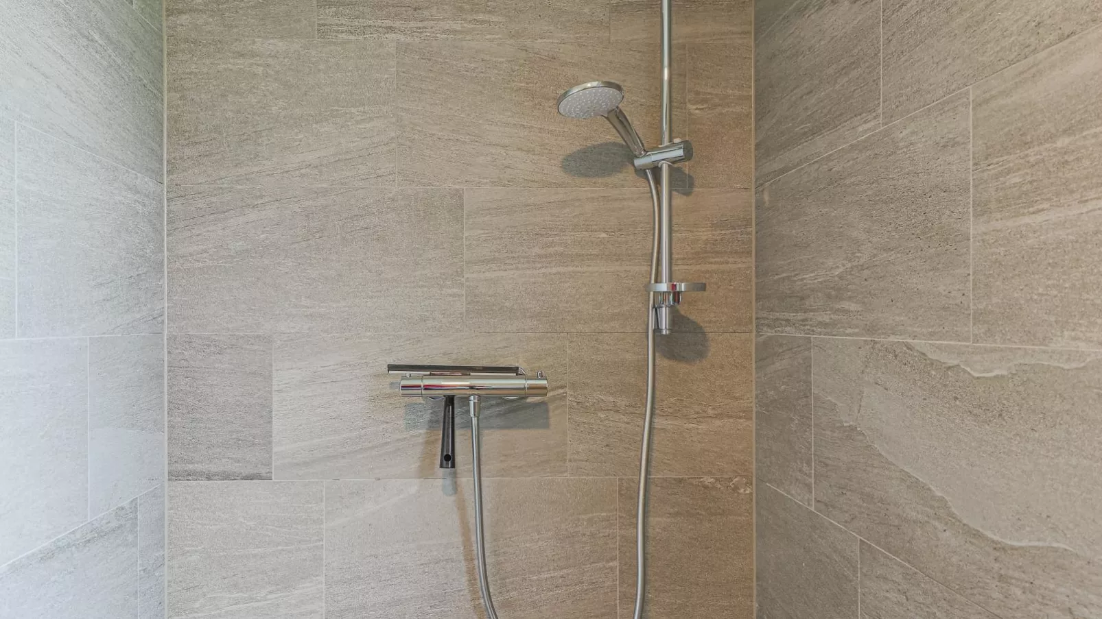 Celine Top 3-Bathroom