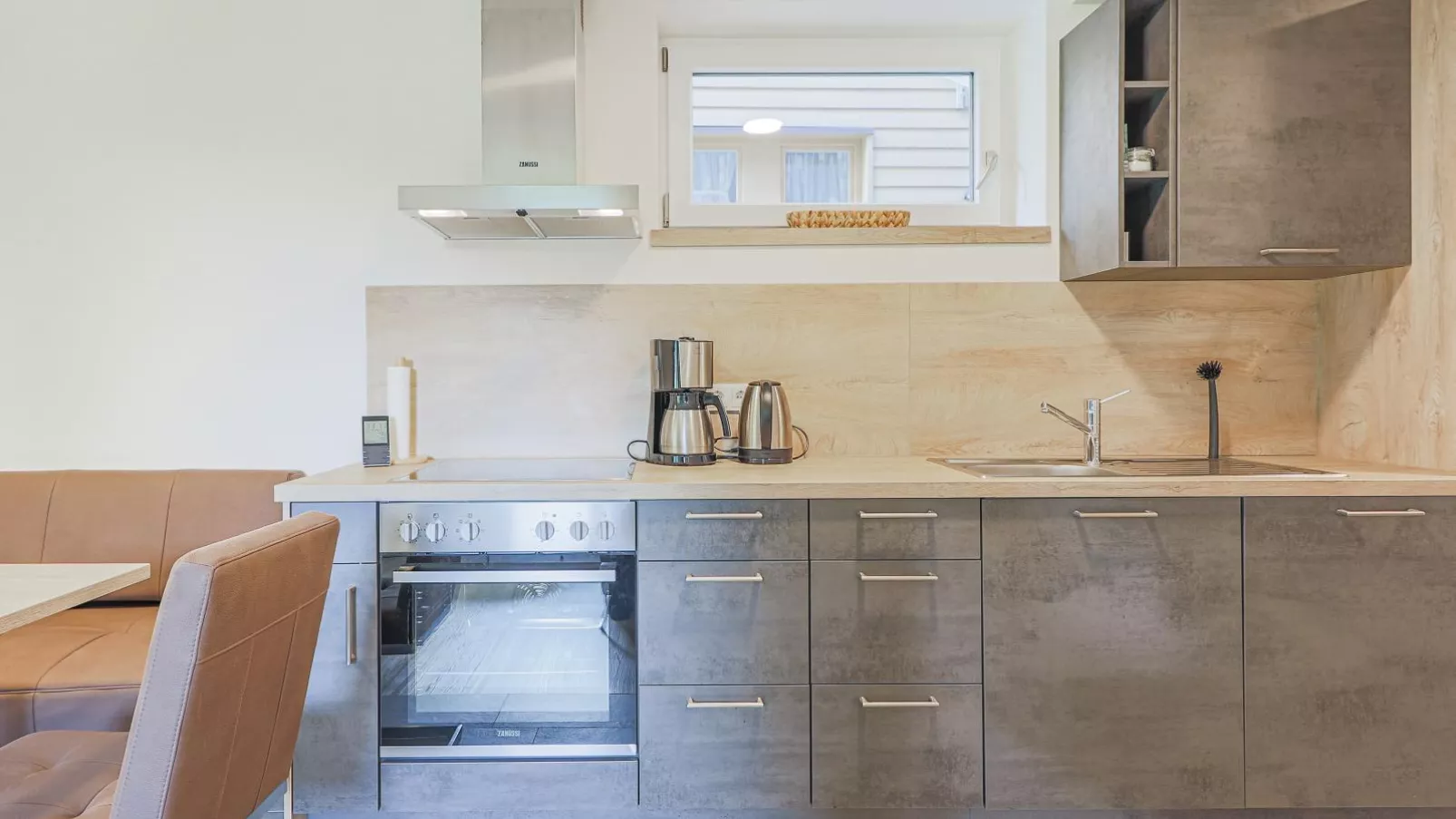 Celine Top 3-Kitchen