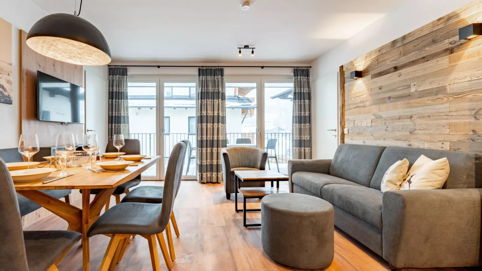 Falken Suites TOP 4-Dining room