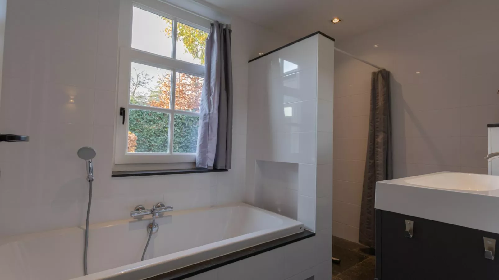 Hemels Helleke 2-Bathroom